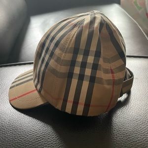 Burberry Cap/Hat Kids Size 2Y-3Y